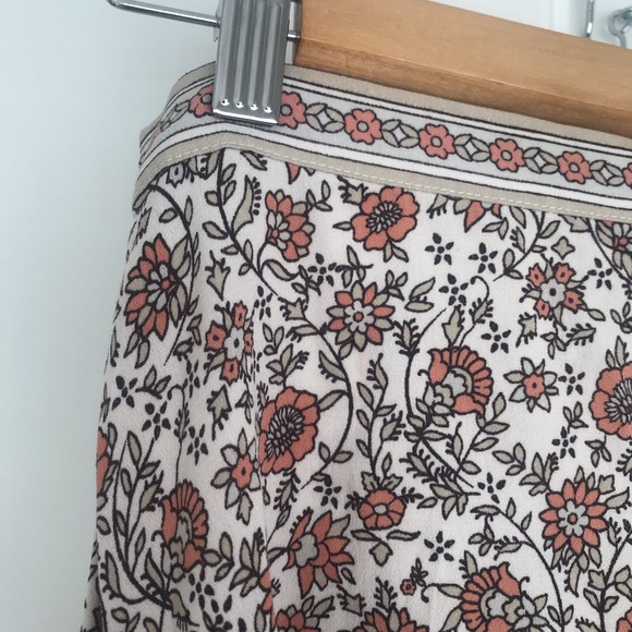 Spell and the Gypsy blouse and mini skirt set from the Jasmine collection - Picture 9 of 10